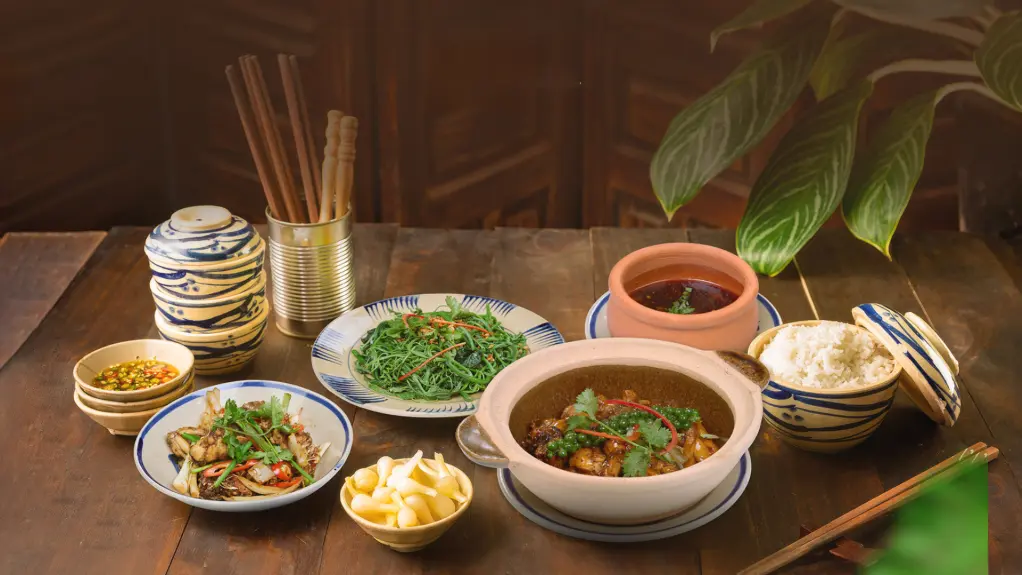 Món ăn tại Cơm Niêu Vietnam House