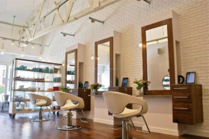 Salon làm tóc đẹp giá bình dân tại Phan Thiết